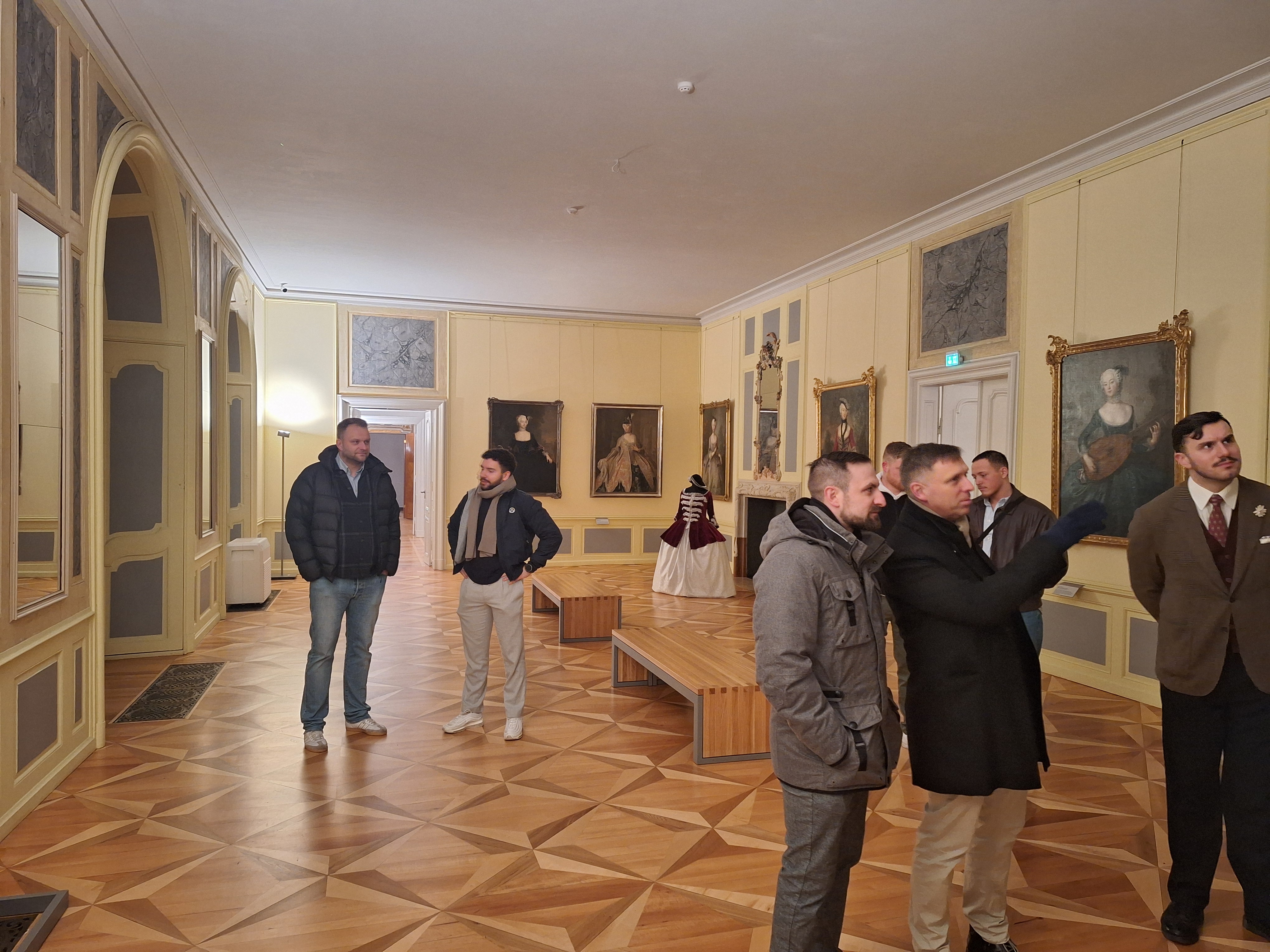 Kommandeur, Chef und Zugf&uuml;hrer beim historischem Austausch